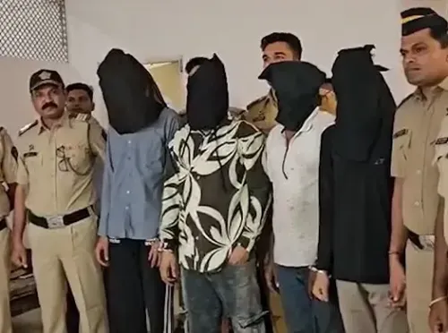 क्या मुंबई पुलिस ने 390 करोड़ रुपए की ड्रग्स की खेप बरामद की और 8 आरोपियों को गिरफ्तार किया?