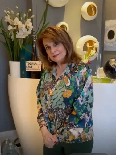 Did Mumtaz Just Go Short? Netizens Weigh In!