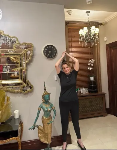 At 78, Mumtaz Shares Inspiring Post-Workout Moment