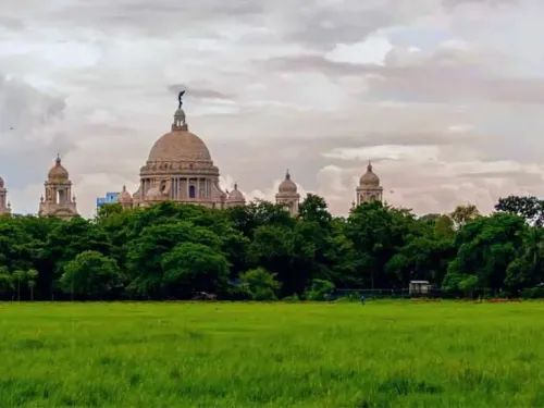 What Are Those Mysterious Drone-like Objects Spotted in Kolkata?