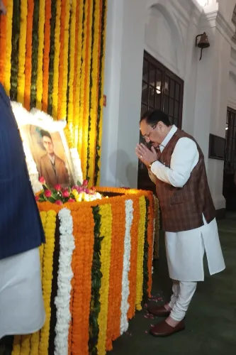Nadda Pays Floral Tribute to Savarkar on Birth Anniversary