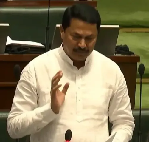 क्या नाना पटोले ने महाराष्ट्र विधानसभा में 'हनी ट्रैप' का मुद्दा उठाया और चिंता जताई?