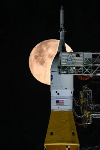 NASA Moves SLS Rocket and Orion Spacecraft Back to Launch Pad for Artemis II Mission