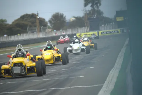 Will the National Racing Championship Reach an Exciting Grand Finale at Kari Motor Speedway?