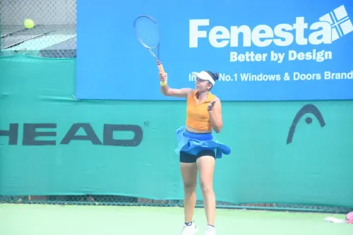 How Did Divya and Akanksha Advance in the National Tennis Championship?