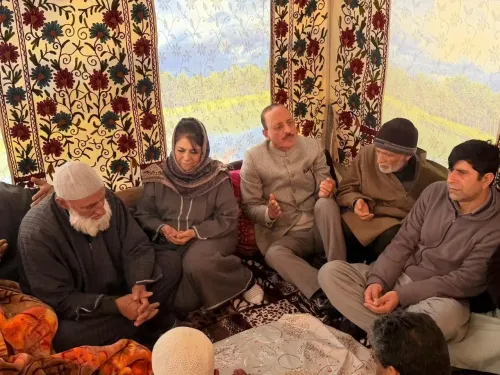 क्या महबूबा मुफ्ती ने नौगाम विस्फोट में मारे गए इंस्पेक्टर शाह असरार-उल-हक के परिवार से मुलाकात की?