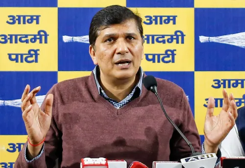 आप की 1 मार्च को जंतर-मंतर पर विशाल जनसभा, नौकरी से निकाले गए कर्मचारियों का समर्थन