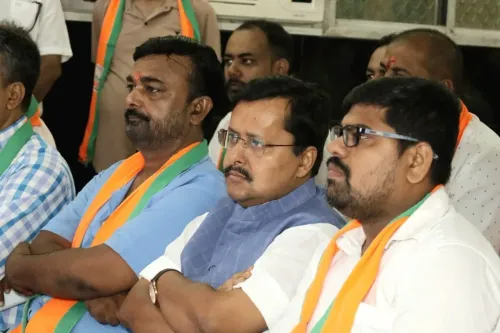 नितिन नवीन ने पटना में सुनी 'मन की बात', खादी-हथकरघा और 'वोकल फॉर लोकल' को बताया भारत की पहचान