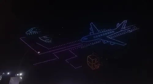 क्या नवी मुंबई इंटरनेशनल एयरपोर्ट के ऑपरेशनल लॉन्च से पहले ड्रोन ने आसमान को रोशन किया?