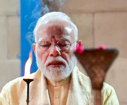 नवरात्रि षष्ठी पर PM मोदी ने मां कात्यायनी को किया नमन, 'भवानी अष्टकम' भजन किया साझा