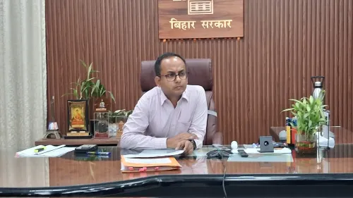 बिहार: नवादा कलेक्ट्रेट में टास्क फोर्स की बैठक, मद्य निषेध, नारकोटिक्स व अवैध खनन पर चर्चा