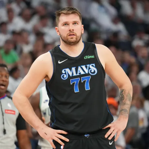 NBA: Mavericks Confirm Arrival of AD and Christie After Major Trade; Doncic Joins Lakers