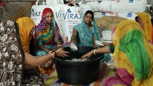 लखपति दीदी योजना: नीमच की ग्रामीण महिलाएं स्व-सहायता समूहों से बनीं आत्मनिर्भर, ₹12 लाख तक के ऋण से बदली तकदीर