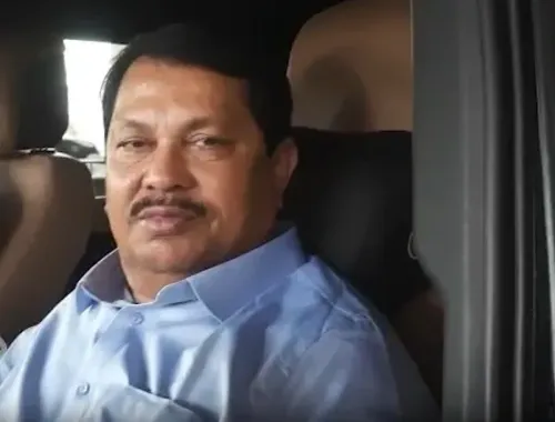 नीट परीक्षा केंद्र विवाद: वडेट्टीवार का केंद्र पर हमला — 'बच्चों को अबू धाबी भेजो, शर्म नहीं आती?'