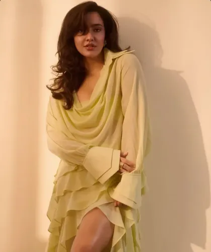 Neha Sharma Opens Up About Makeup: 'I Look Worse'