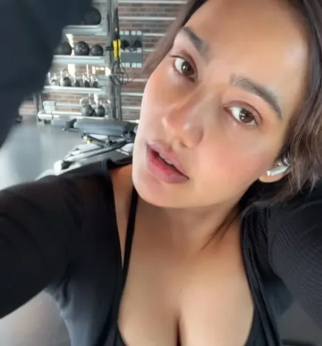 Neha Sharma's gym vs snacks dilemma goes viral on Instagram