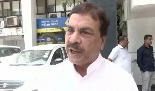 नेहरू-मोदी तुलना पर कांग्रेस का पलटवार: नसीम खान बोले, 'दोनों में जमीन-आसमान का फर्क'
