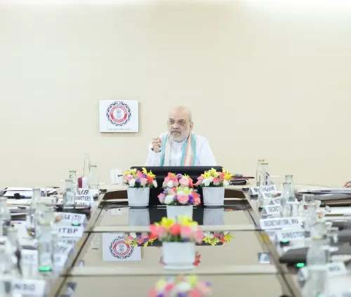 नेपाल बाढ़: अमित शाह ने बिहार-यूपी के CM से की बात, NDRF हाई अलर्ट पर; ईशा फाउंडेशन के 77 श्रद्धालु लापता