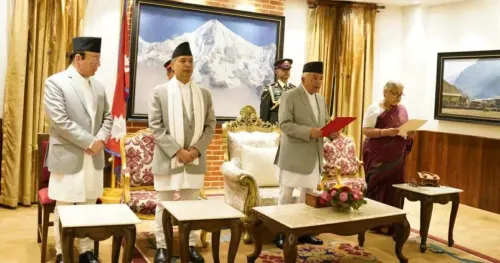 क्या नेपाल के राष्ट्रपति ने नए चुनाव का समर्थन किया और संविधान व लोकतंत्र की रक्षा की अपील की?