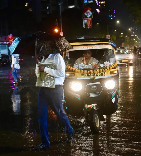 Is the New Year 2026 Starting with Rain for Mumbaikars?