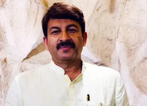 What Secret Did Nirahua Reveal About Manoj Tiwari's Drivers?