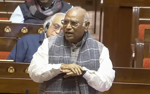 क्या नियम 267 पर टकराव जरूरी है? खड़गे का बयान, सरकार ने कहा, 'किसी बहस से नहीं भाग रहे'