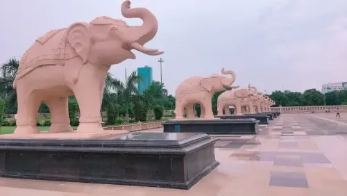 नोएडा में काशीराम जयंती पर दलित प्रेरणा स्थल पर भारी भीड़, यातायात पुलिस ने जारी किया डायवर्जन प्लान