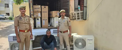नोएडा में फर्जी ऑनलाइन पेमेंट से इलेक्ट्रॉनिक सामान ठगने वाला समीर अंसारी गिरफ्तार, 16 AC बरामद
