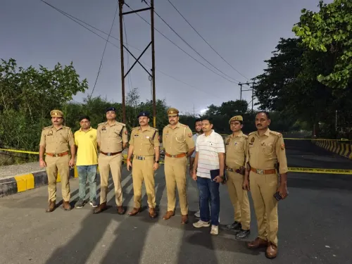 नोएडा में सरिया चोर गिरोह का भंडाफोड़: मुठभेड़ के बाद चार गिरफ्तार, सरगना राजू के दर्जन भर मुकदमे