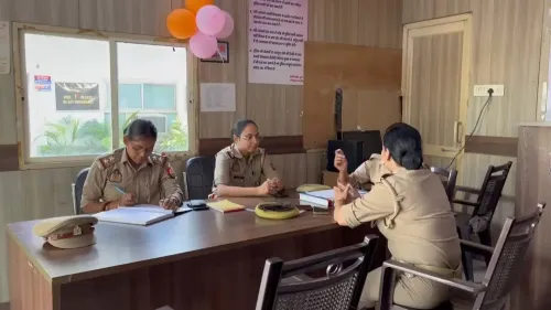 क्या नोएडा में मिशन शक्ति 5.0 के तहत सभी थानों में महिला सहायता केंद्र स्थापित किए गए हैं?