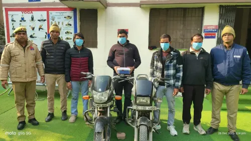 क्या नोएडा में मोबाइल स्नैचिंग और वाहन चोरी करने वाले अंतरराज्यीय गैंग का पर्दाफाश हुआ?