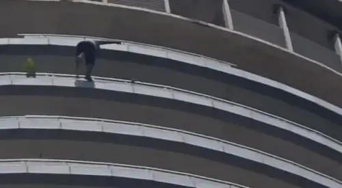 Noida: Man jumps to death from 43rd floor of Supernova tower