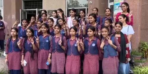 यूपी बोर्ड रिजल्ट 2025: नोएडा गर्ल्स इंटर कॉलेज की छात्राओं का जलवा, 10वीं में 92.83% और 12वीं में शानदार सफलता