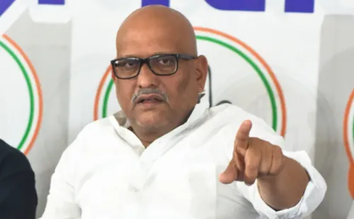राम मंदिर चंदा विवाद: अजय राय बोले — SIT महज दिखावा, नृपेंद्र मिश्रा-चंपत राय पर कार्रवाई क्यों नहीं?