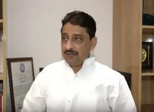 नृपेंद्र मिश्रा का बयान: सपा और कांग्रेस का कड़ा जवाब, प्रशासनिक निर्णय पर सवाल उठाए