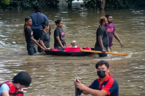 How Many Evacuees Have Been Affected by the Floods in Malaysia?