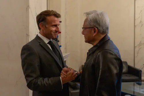 Nvidia's Jensen Huang Meets Macron at Élysée Over France AI Push