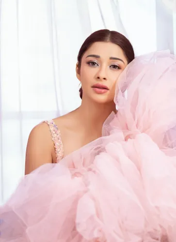 How Did Nyrraa M Banerji Reinvent Herself in ‘One Two Cha Cha Chaa’?