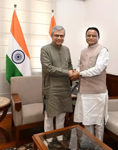 Odisha CM Majhi meets Railway Minister Vaishnaw in New Delhi