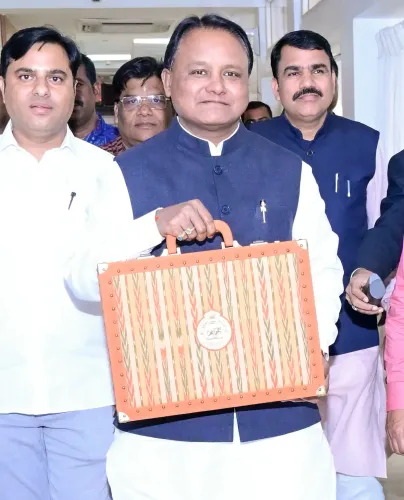 Odisha Chief Minister Unveils Rs 2.90 Lakh Crore Budget; Emphasis on Agriculture and Infrastructure