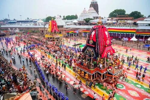 पुरी रथयात्रा 2025: बारिश के बावजूद तैयारी पूरी, लाखों श्रद्धालु उमड़े; 'समर्पण' डिजिटल हुंडी लॉन्च