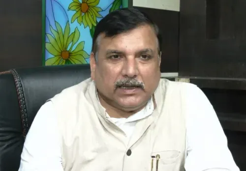 संजय सिंह का राजभर पर पलटवार: 'आजमगढ़ को बदनाम करना उचित नहीं, जिले ने दिए कई प्रतिभाशाली व्यक्तित्व'