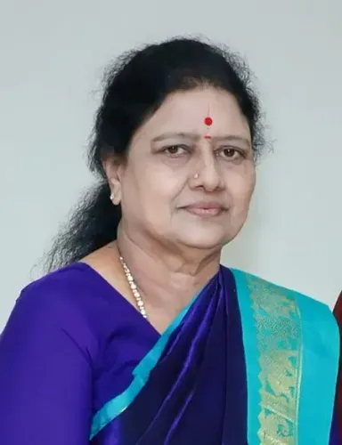 Sasikala to Announce Political Plans on Jayalalithaa's Birth Anniversary
