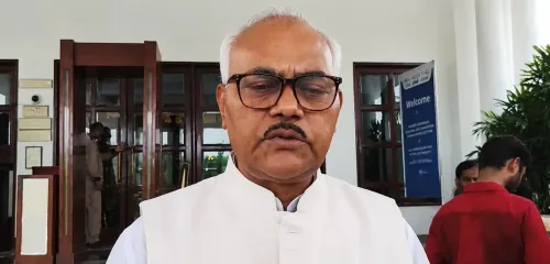 वन नेशन वन इलेक्शन पर सपा का विरोध: लाल बिहारी यादव बोले — पहले 'वन नेशन वन एजुकेशन' का बिल लाओ