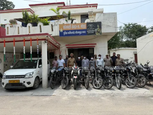 नोएडा पुलिस ने 4 अंतरराज्यीय वाहन चोर दबोचे, 12 बाइक और वैगनार कार बरामद