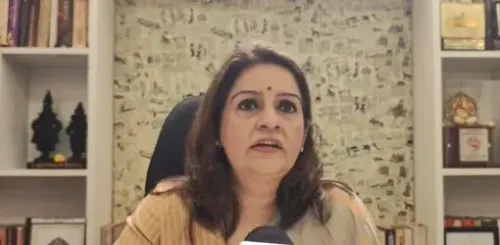 प्रियंका चतुर्वेदी का 'ऑपरेशन टाइगर' पर पलटवार: 'यह गद्दारी है, सांसदों को ₹15 करोड़ का ऑफर गंभीर आरोप'