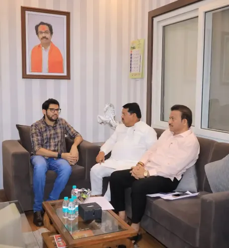 Why Are Maharashtra Opposition Parties Boycotting the CM's Tea Meet?