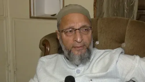 ओवैसी का MEA पर पलटवार: पासपोर्ट को नागरिकता से अलग करना अनुचित, सरकार तय नहीं कर सकती कौन भारतीय है
