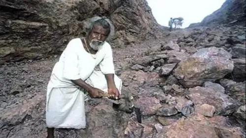 क्या दशरथ मांझी ने पहाड़ को चुनौती देकर प्रेम और संकल्प की अमर गाथा लिखी?