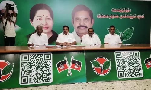 Palaniswami Engages Party District Secretaries as AIADMK Prepares for 2026 Elections